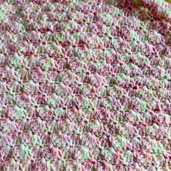 Infant baby girl Rosalina pink dress & 2 crocheted blankets lot - Picture 5 of 9